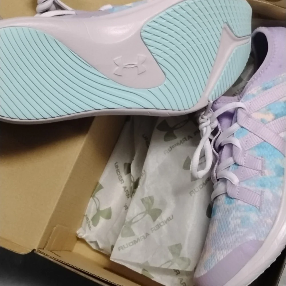 Nib under armor ggs infinity 3 sky violet